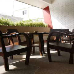 Surin Sweet Hotel лобби