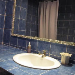 Surin Sweet Hotel раковина ванной комнаты