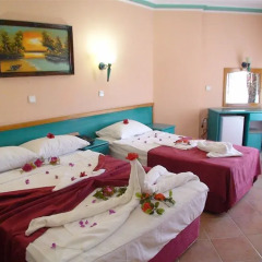 Kleopatra City Hotel сейф в номере