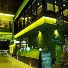 Отель Thonglor Suites Бангкок балкон