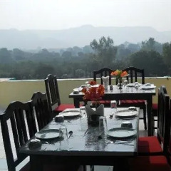 Hotel Green View in Sawai Madhopur, India from 11$, photos, reviews - zenhotels.com meals photo 3