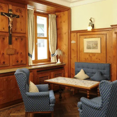 Hotel Blauer Bock лобби