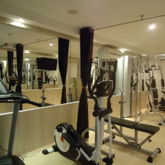 Hotel Azimut фитнесс-зал