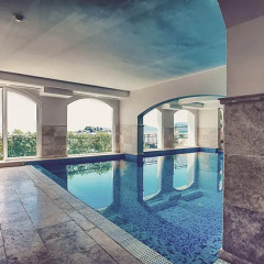 Hotel Azimut закрытый бассейн