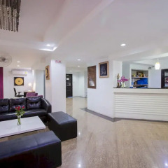 Patong Swiss Hotel Beach Front вестибюль