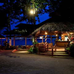 Отель Friendship Beach Resort & Atmanjai Wellness Centre гостиничный бар