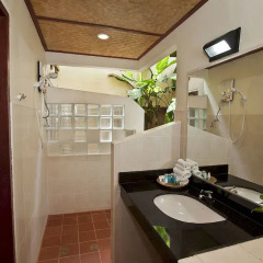 Отель Friendship Beach Resort & Atmanjai Wellness Centre ванная фото 3