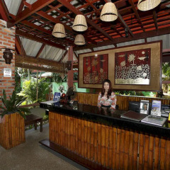 Отель Friendship Beach Resort & Atmanjai Wellness Centre ресепшен