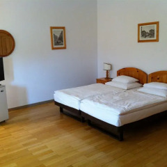 Hotel Caroline комната для гостей