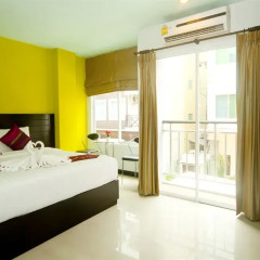 Отель PJ Patong Resortel комната для гостей фото 5