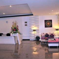 Отель The Cocoon Patong интерьер отеля