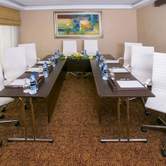 Mercure Dubai Barsha Heights Hotel Suites фото 2