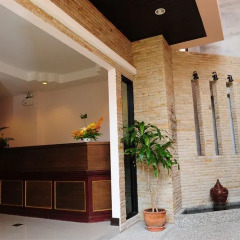 Ice Kamala Beach Hotel вестибюль