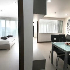 Апартаменты Karon Serviced Apartment комната для гостей фото 7