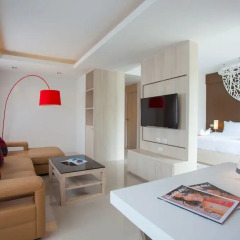 Отель Coral Inn жилая площадь