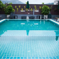 Platinum Hotel открытый бассейн