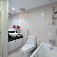 Отель Centre Point Sukhumvit 10 ванная