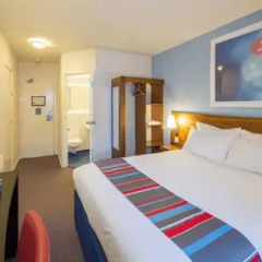 Отель Travelodge Manchester Sportcity Манчестер комната для гостей