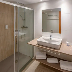 Отель 4R Salou Park Resort II Испания, Салоу - отзывы, цены и фото номеров - забронировать отель 4R Salou Park Resort II онлайн ванная