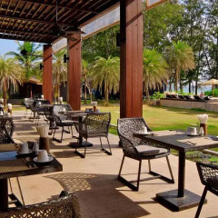Отель Twin Lotus Resort and Spa - Adults Only Ланта бассейн