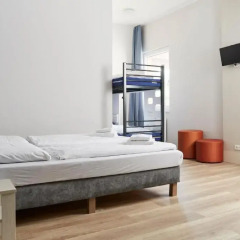 Отель a&o Copenhagen Norrebro Стандартный семейный номер с различными типами кроватей фото 2