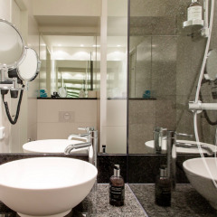 Отель Motel One Warsaw Польша, Варшава - отзывы, цены и фото номеров - забронировать отель Motel One Warsaw онлайн ванная