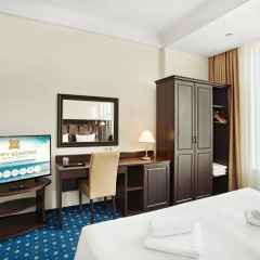 Гостиница Бристоль 3* Номер Делюкс разные типы кроватей фото 2