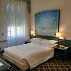 Отель IH Hotels Milano Ambasciatori 4* Стандартный номер с двуспальной кроватью фото 2