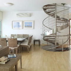 Отель Leonies By The Sea Villa питание