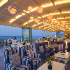 Отель Ikaros Beach Resort & Spa гостиничный бар