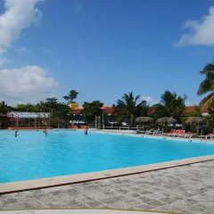 Отель Club Amigo Atlantico Guardalavaca All Inclusive бассейн