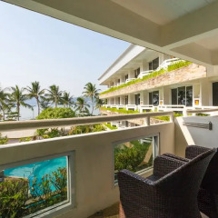 Отель The Bliss Suite Patong Номер Делюкс с различными типами кроватей фото 9