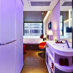 Отель citizenM New York Times Square 4* Стандартный номер с различными типами кроватей фото 2