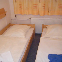 Отель JUGENDGASTEHAUS DRESDEN - Hostel Германия, Дрезден - 1 отзыв об отеле, цены и фото номеров - забронировать отель JUGENDGASTEHAUS DRESDEN - Hostel онлайн комната для гостей