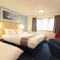 Отель Travelodge London City Airport комната для гостей фото 2