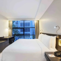 Отель Maitria Sukhumvit 18 Bangkok – A Chatrium Collection 4* Студия Делюкс фото 3