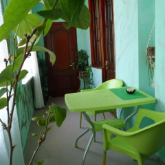 Отель Mia Guest House Tbilisi Номер Делюкс с различными типами кроватей фото 11