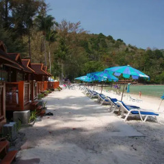 Отель Patong Bay Hut пляж фото 4