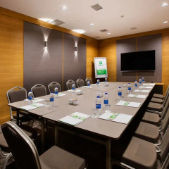 Отель Holiday Inn Istanbul - Kadikoy