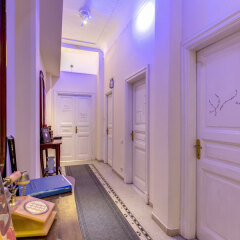 C. Luxury Palace & Hostel интерьер отеля