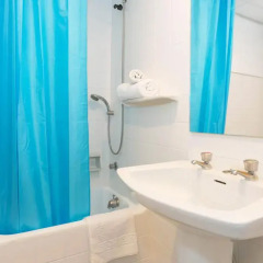 Отель Blue Sea Arenal Tower - Adults Only ванная фото 2