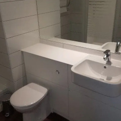 Отель Premier Inn Glasgow Braehead Великобритания, Глазго - отзывы, цены и фото номеров - забронировать отель Premier Inn Glasgow Braehead онлайн ванная фото 2