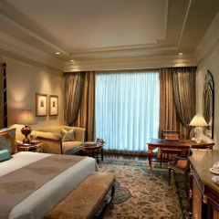 Отель The Leela Palace New Delhi 5* Номер Grand premier