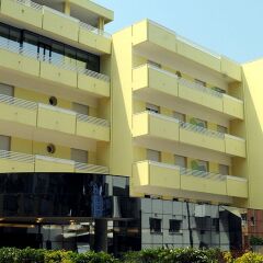 Astoria Suite Hotel вид на фасад
