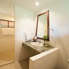 Отель Pinnacle Samui Resort ванная фото 4