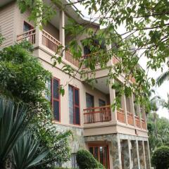 Отель Nanshan Leisure Villas вид на фасад фото 2