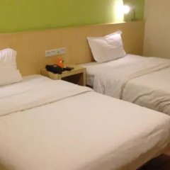 Отель 7 Days Inn (Guangzhou Huanghuagang Metro Station) комната для гостей фото 16