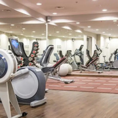 Отель Hilton Brussels Grand Place Бельгия, Брюссель - 4 отзыва об отеле, цены и фото номеров - забронировать отель Hilton Brussels Grand Place онлайн фитнесс-зал