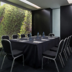 DoubleTree by Hilton Hotel Lisbon - Fontana Park фото 15