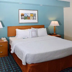 Отель Fairfield Inn & Suites Effingham комната для гостей